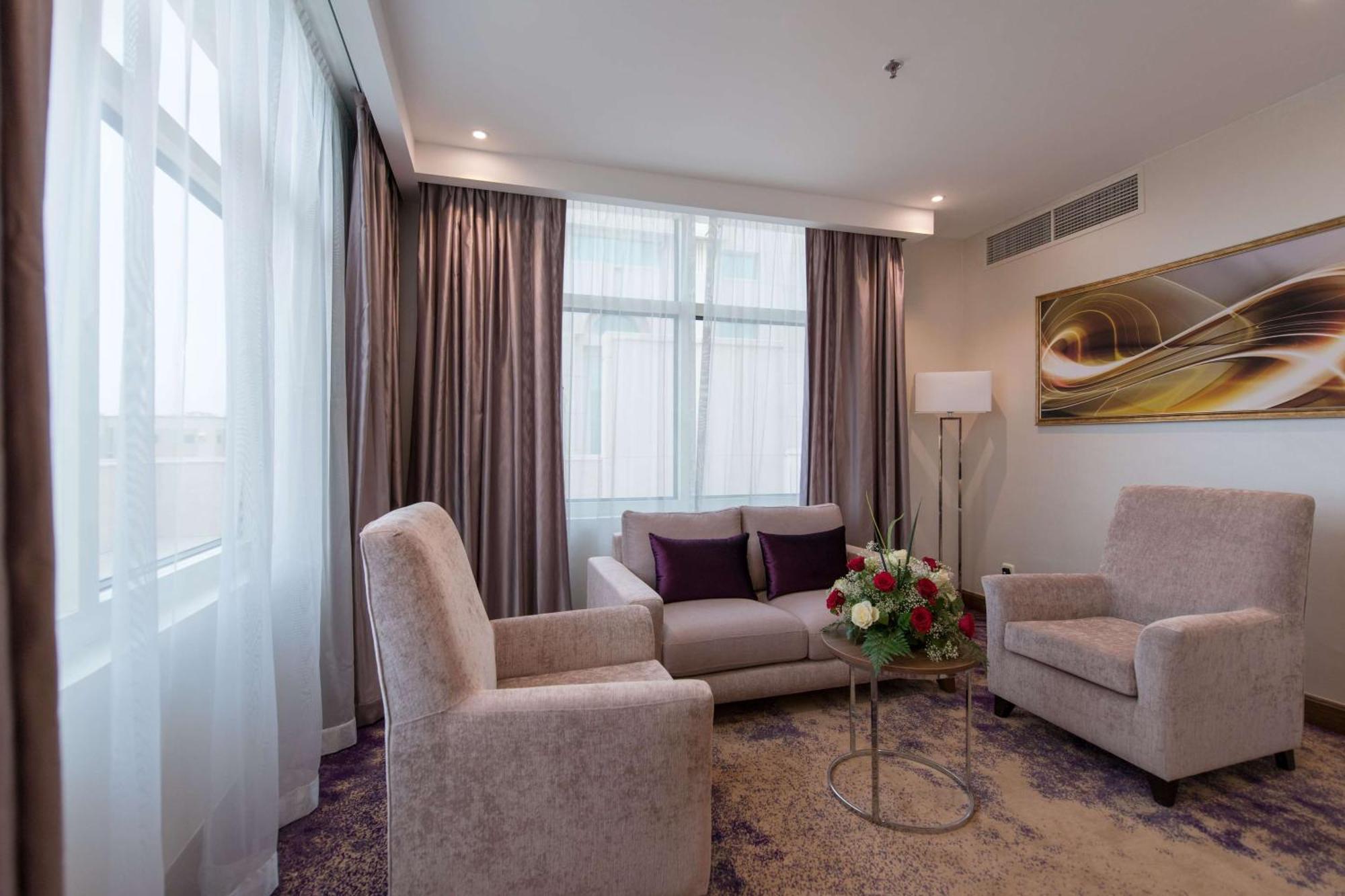 Hotel Ramada By Wyndham Continental Dżedda Zewnętrze zdjęcie