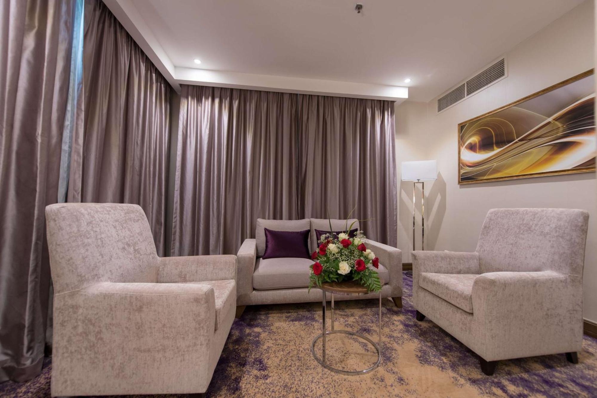 Hotel Ramada By Wyndham Continental Dżedda Zewnętrze zdjęcie