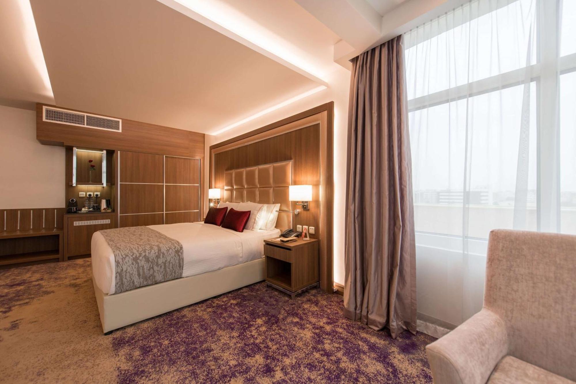Hotel Ramada By Wyndham Continental Dżedda Zewnętrze zdjęcie