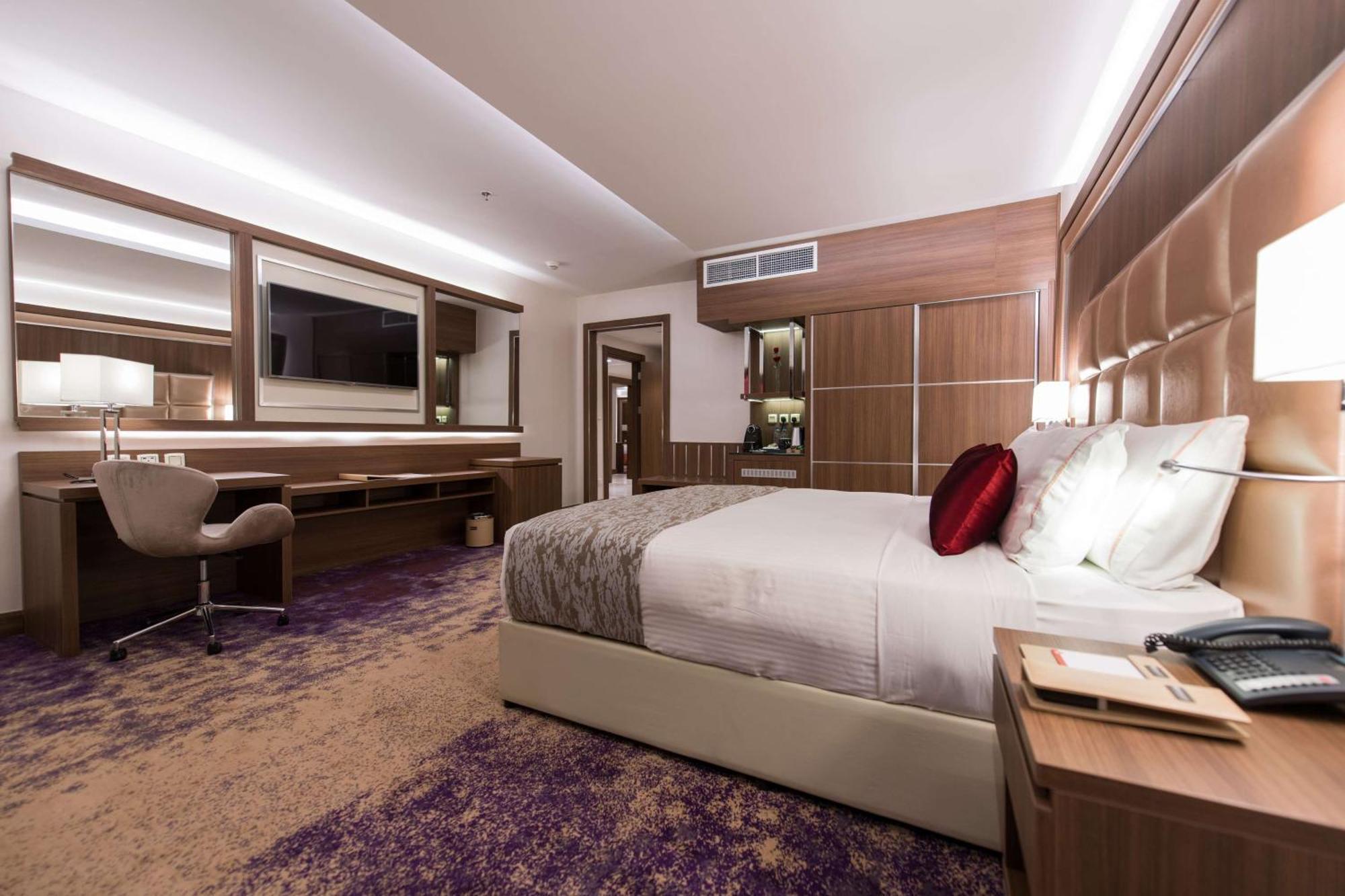 Hotel Ramada By Wyndham Continental Dżedda Zewnętrze zdjęcie