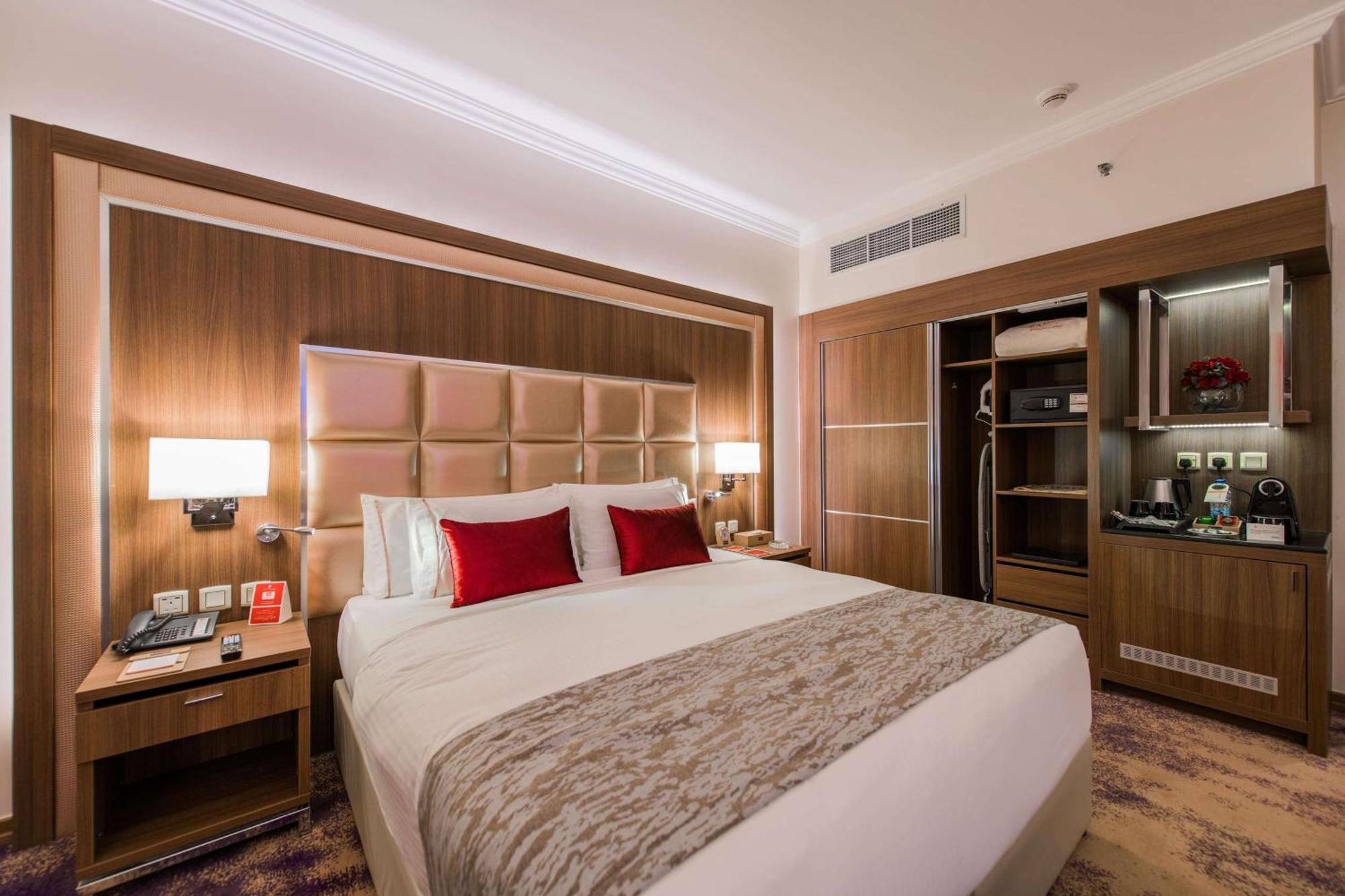 Hotel Ramada By Wyndham Continental Dżedda Zewnętrze zdjęcie