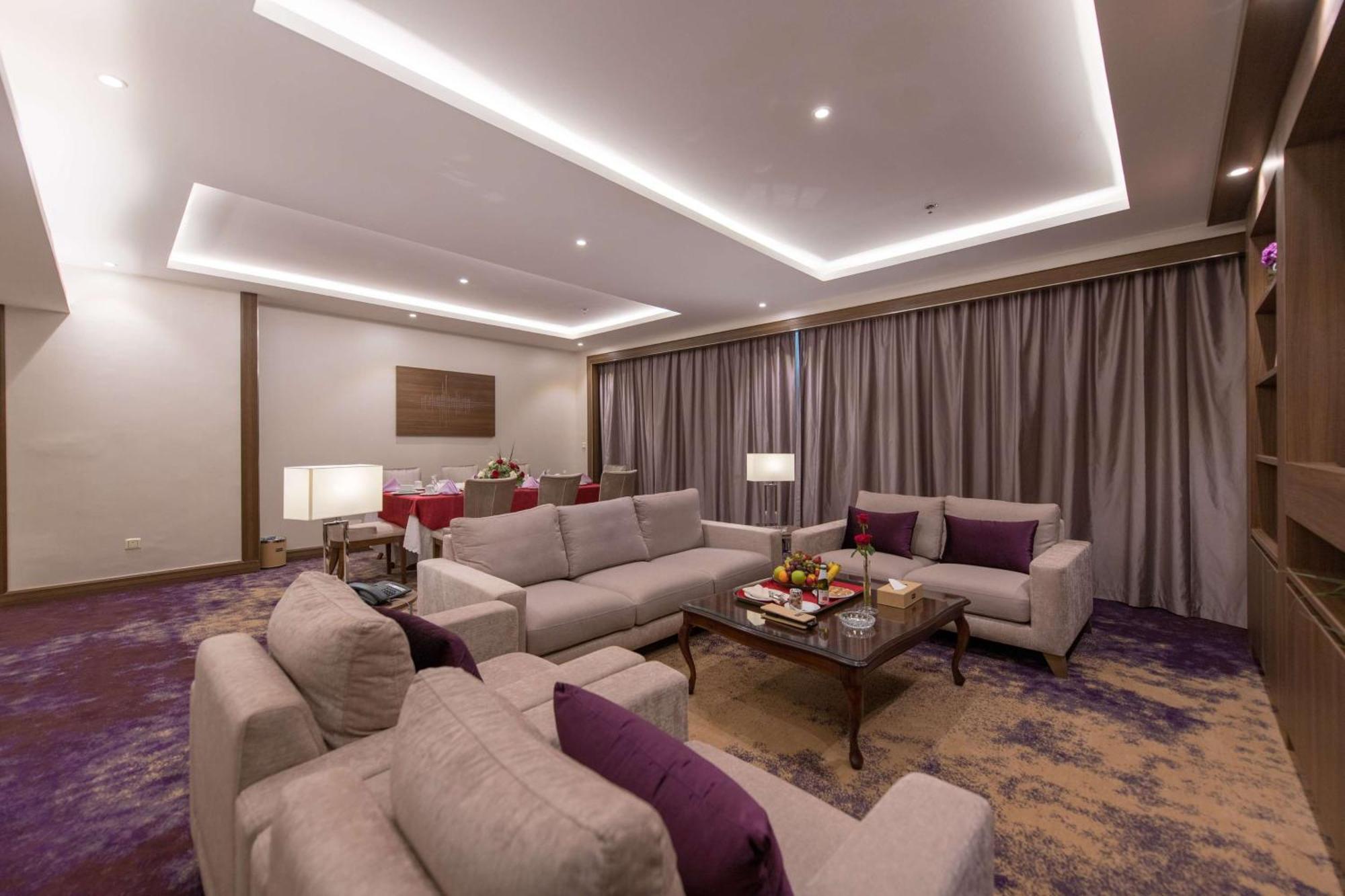 Hotel Ramada By Wyndham Continental Dżedda Zewnętrze zdjęcie